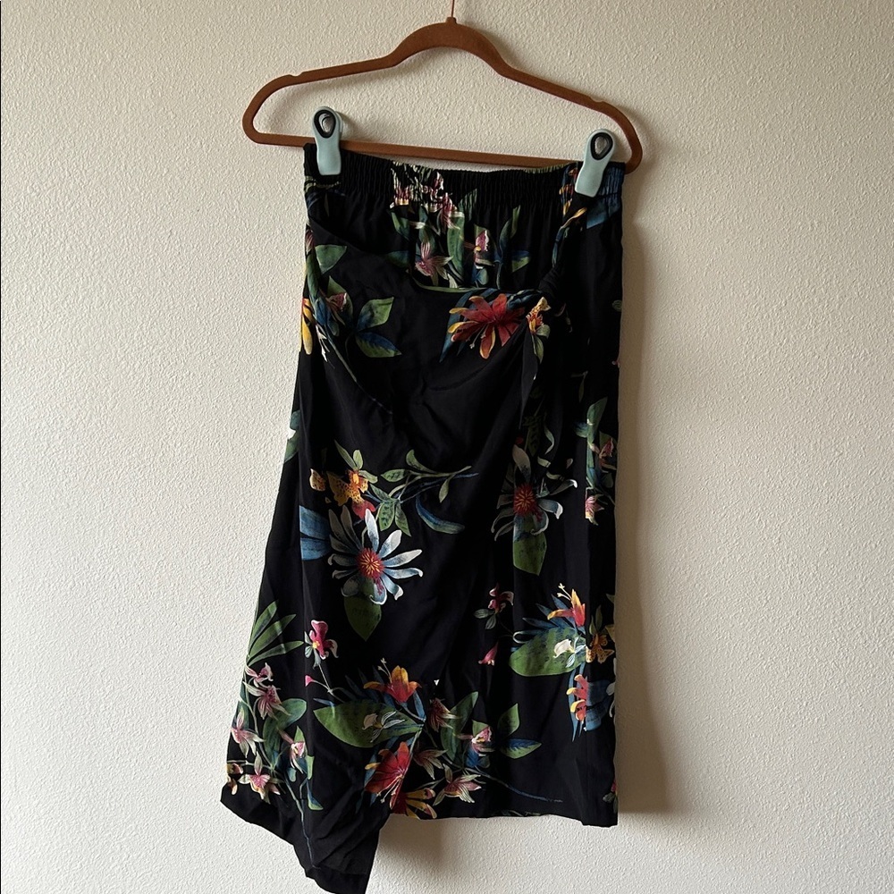 Vintage Hawaiian Floral Black Skirt
